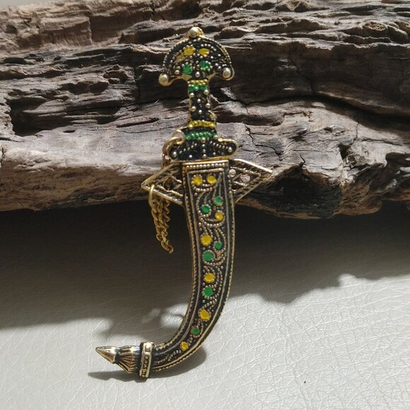 Damascene Scimitar Sword Brooch Vintage Pin Gold Tone Green Yellow Enamel - Picture 1 of 9